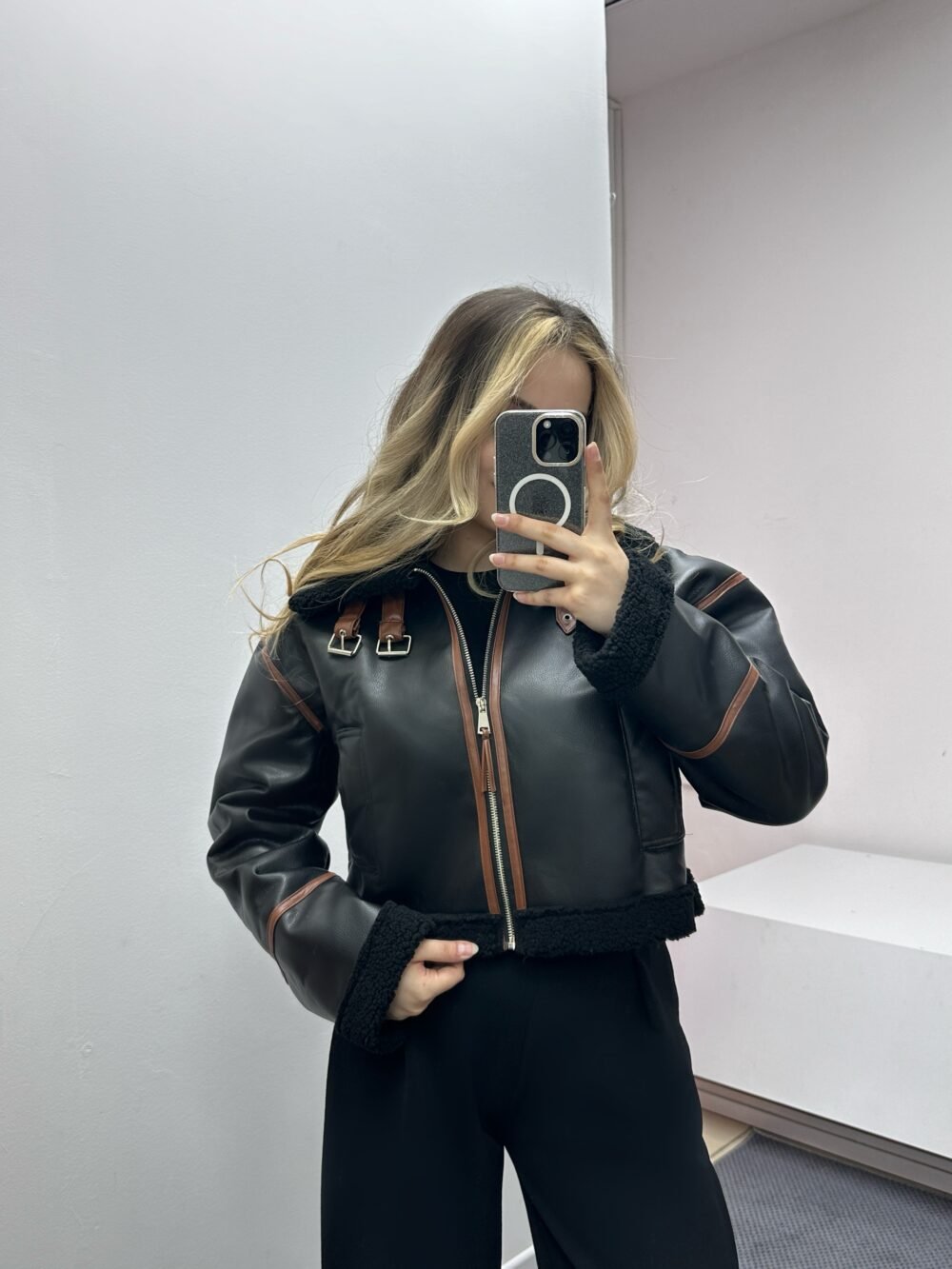 Shop Secondary Image