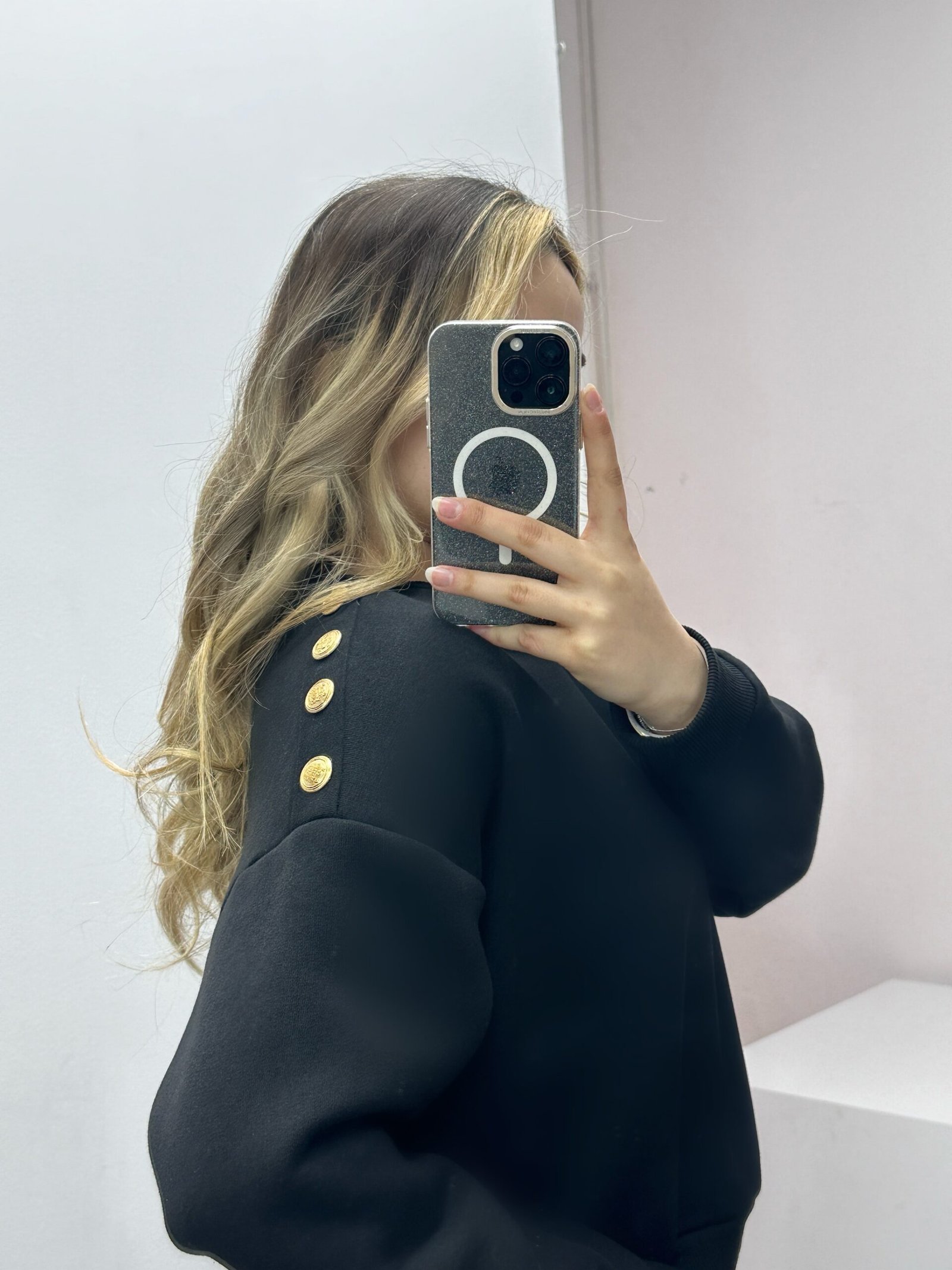 Facetune_09-03-2026-01-45-51